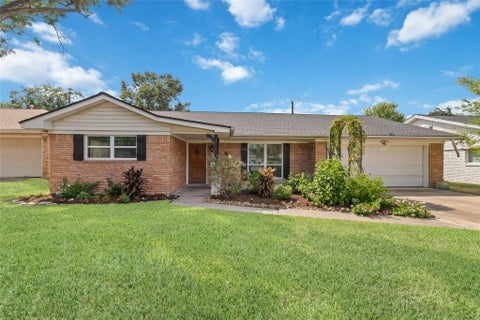 Photo of 1819 Millwood Drive, Houston, TX 77008 (MLS # 40387422)