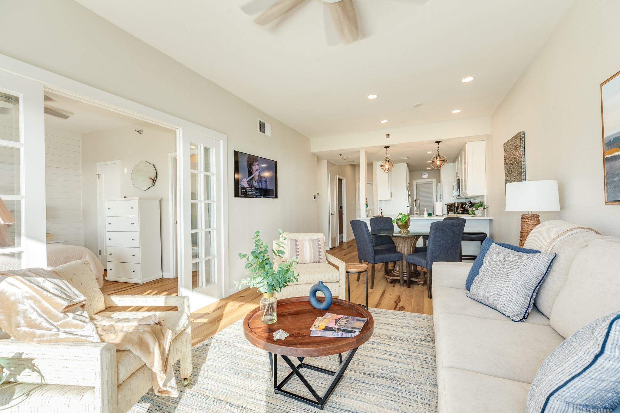 7700 Seawall Boulevard 302