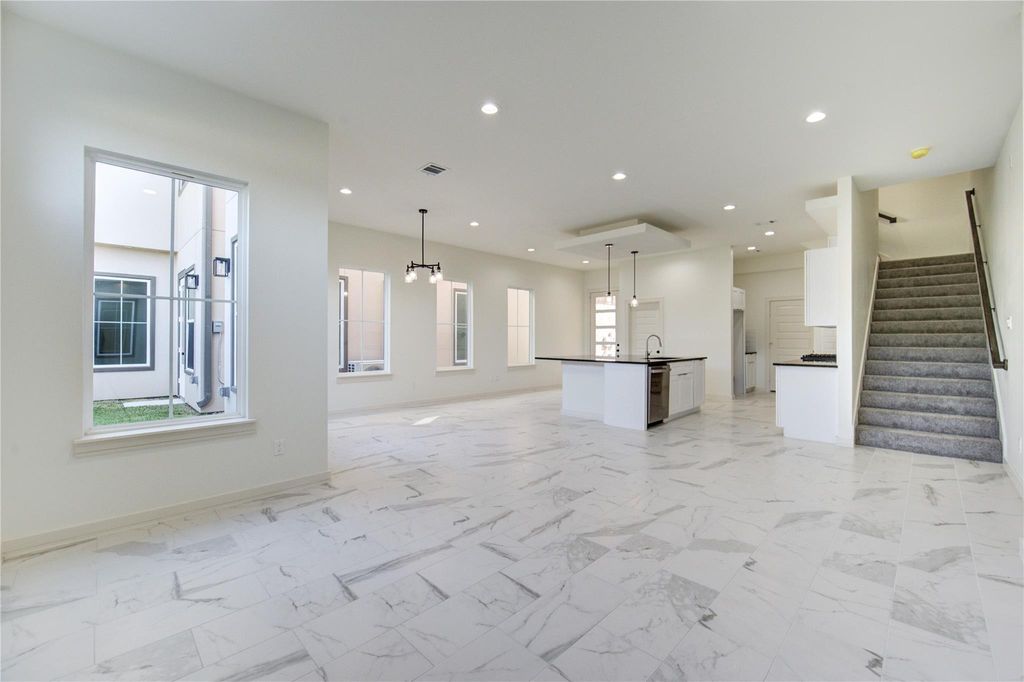 Photo of 2922 El Fenice Lane, Houston, TX 77057 (MLS # 5295138)