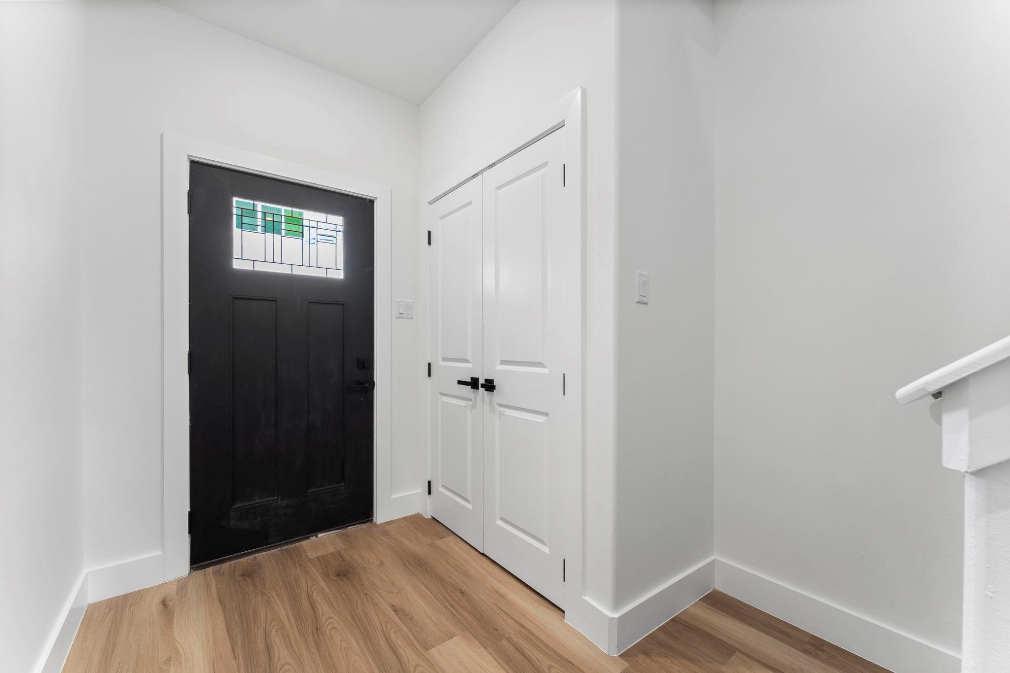 8205 Carver Rd Road A/B