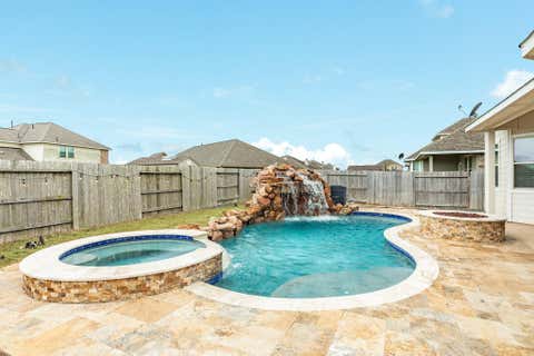 Photo of 1702 Diamond Mountain Drive, Rosharon, TX 77583 (MLS # 27191226)