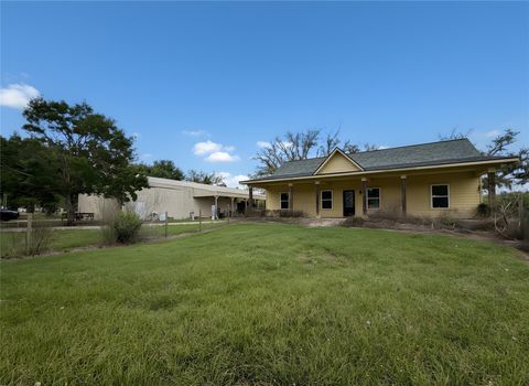 Homes For Sale - 4680 County Road 611<br/> Angleton, TX 77515