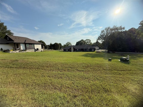 Vacant Land For Sale - 4 Lakecrest Lane<br/> Walker County, Huntsville, TX 77340