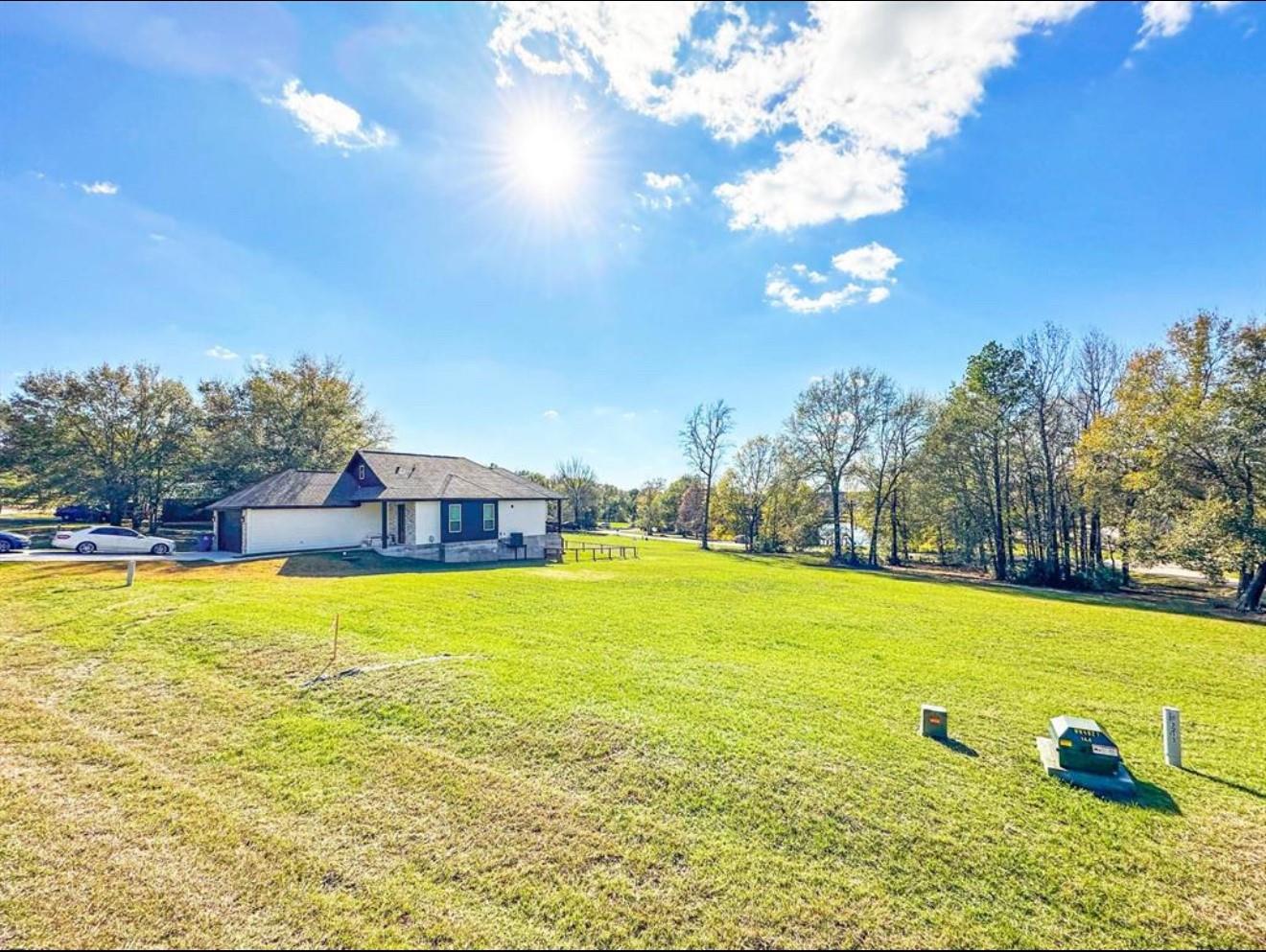 4 Lakecrest Lane
