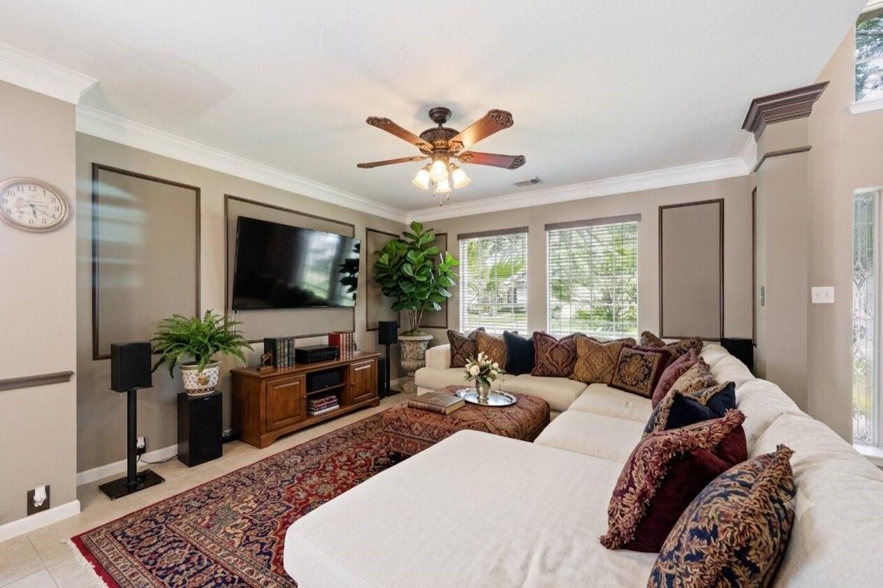 2202 Parkview Lane