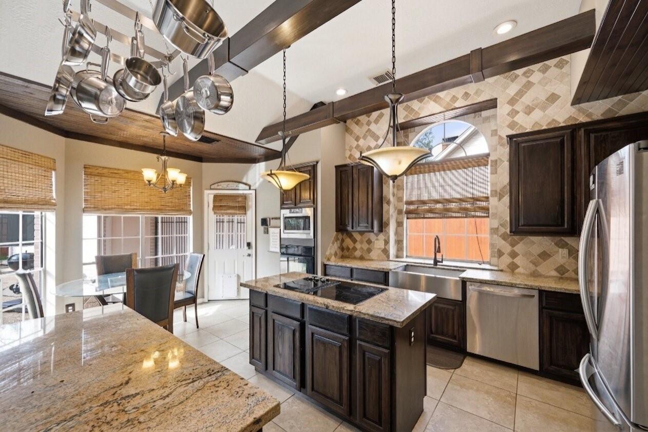 2202 Parkview Lane