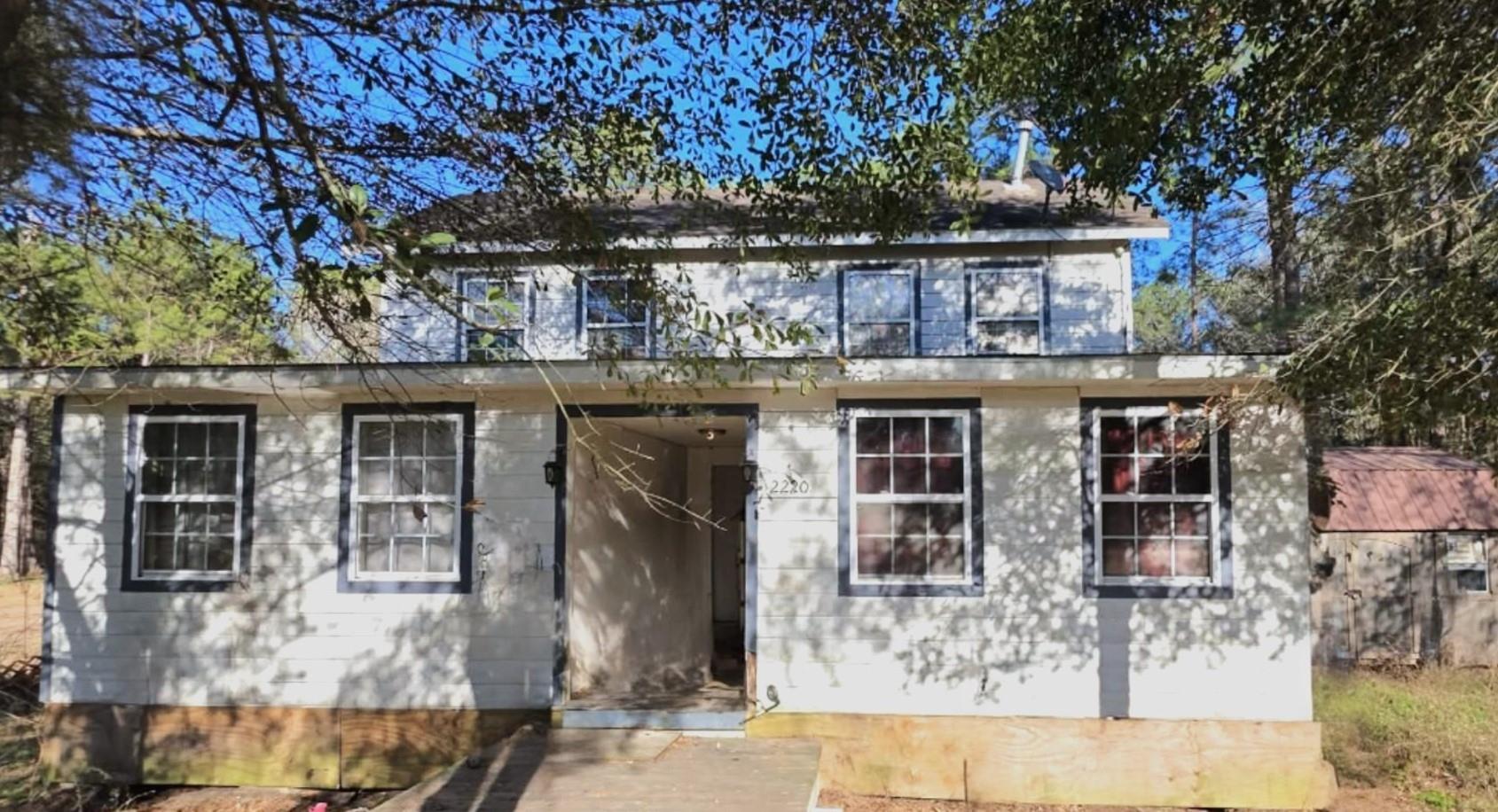 2220 Lee Turner Road