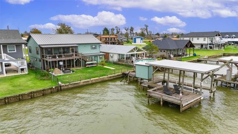 Homes For Sale - 308 Lakeshore Shr<br/> Polk County, Onalaska, TX 77360