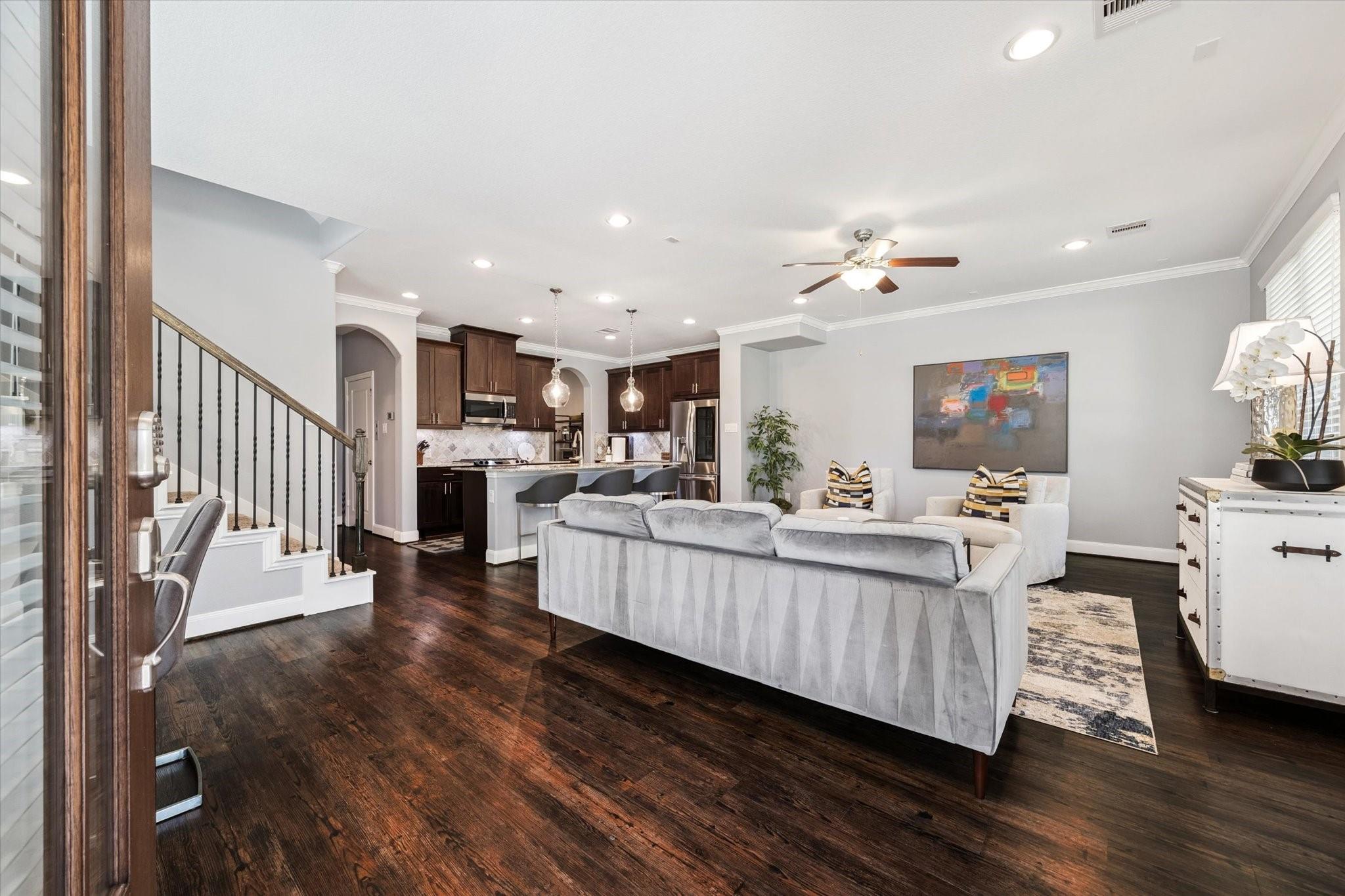 725 Via Lago Drive
