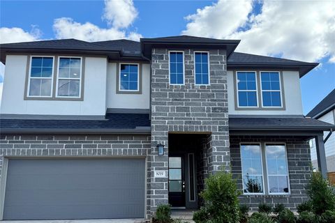 Photo of 8019 Treetop View, Fulshear, TX 77441 (MLS # 54466906)