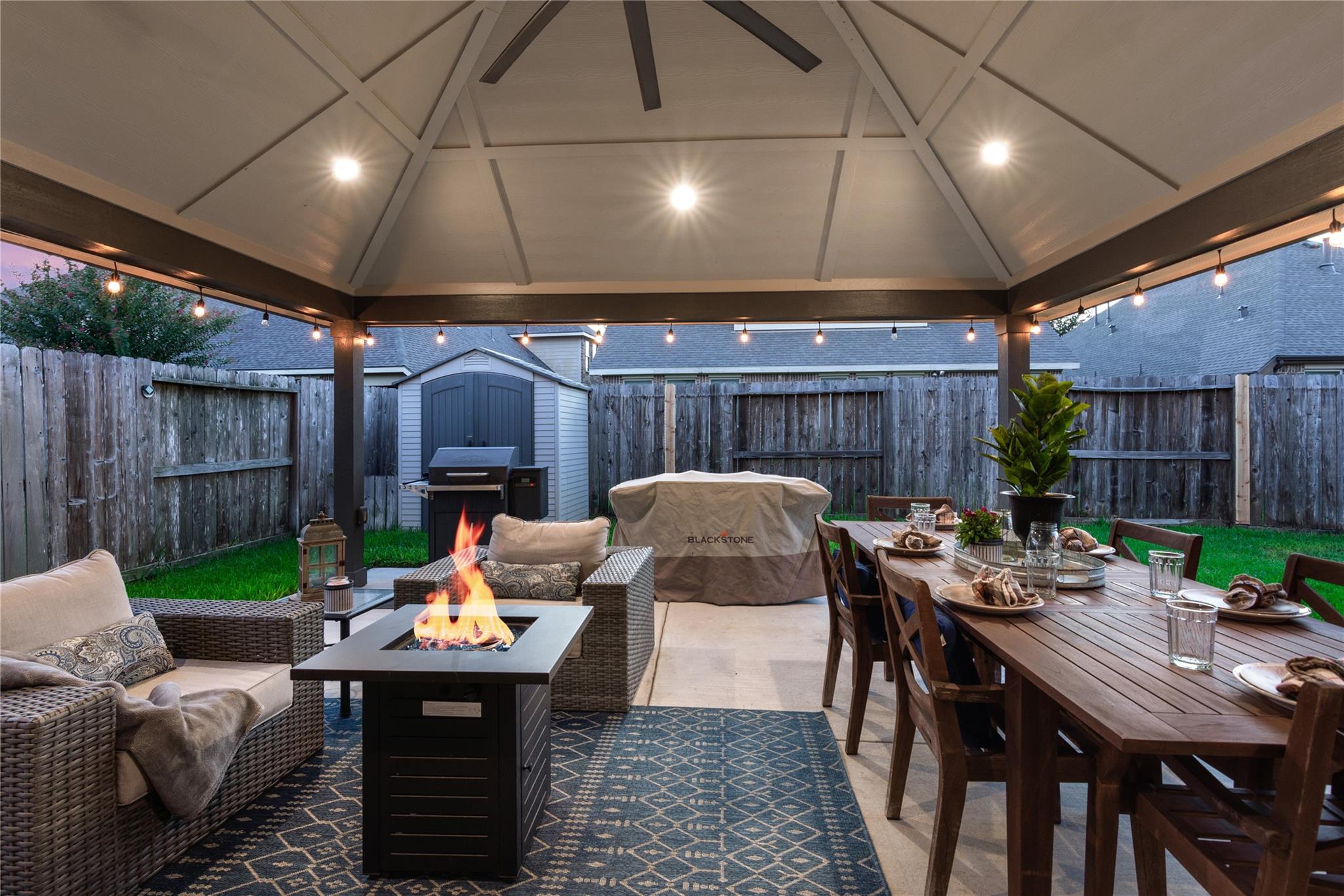 10119 Naples Cliff Court