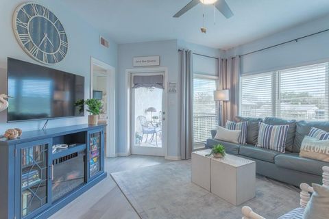 Condo For Sale - 401 W Lincoln Street #A303<br/> Comal County, New Braunfels, TX 78130