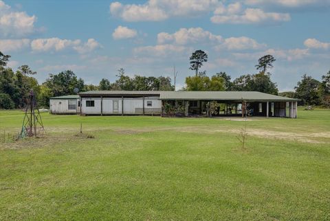 Photo of 44 Private Road 4501, Dayton, TX 77535 (MLS # 12720370)