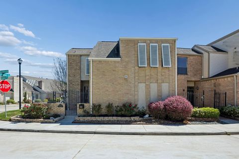 Photo of 9403 Denbury Way, Houston, TX 77025 (MLS # 83745320)