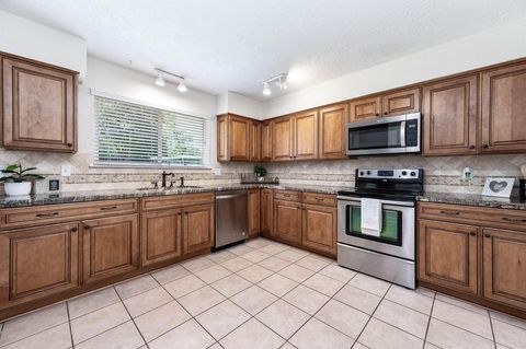 Photo of 17102 Coachmaker Drive, Friendswood, TX 77546 (MLS # 65124548) Photo of 17102 Coachmaker Drive, Friendswood, TX 77546 (MLS # 65124548)