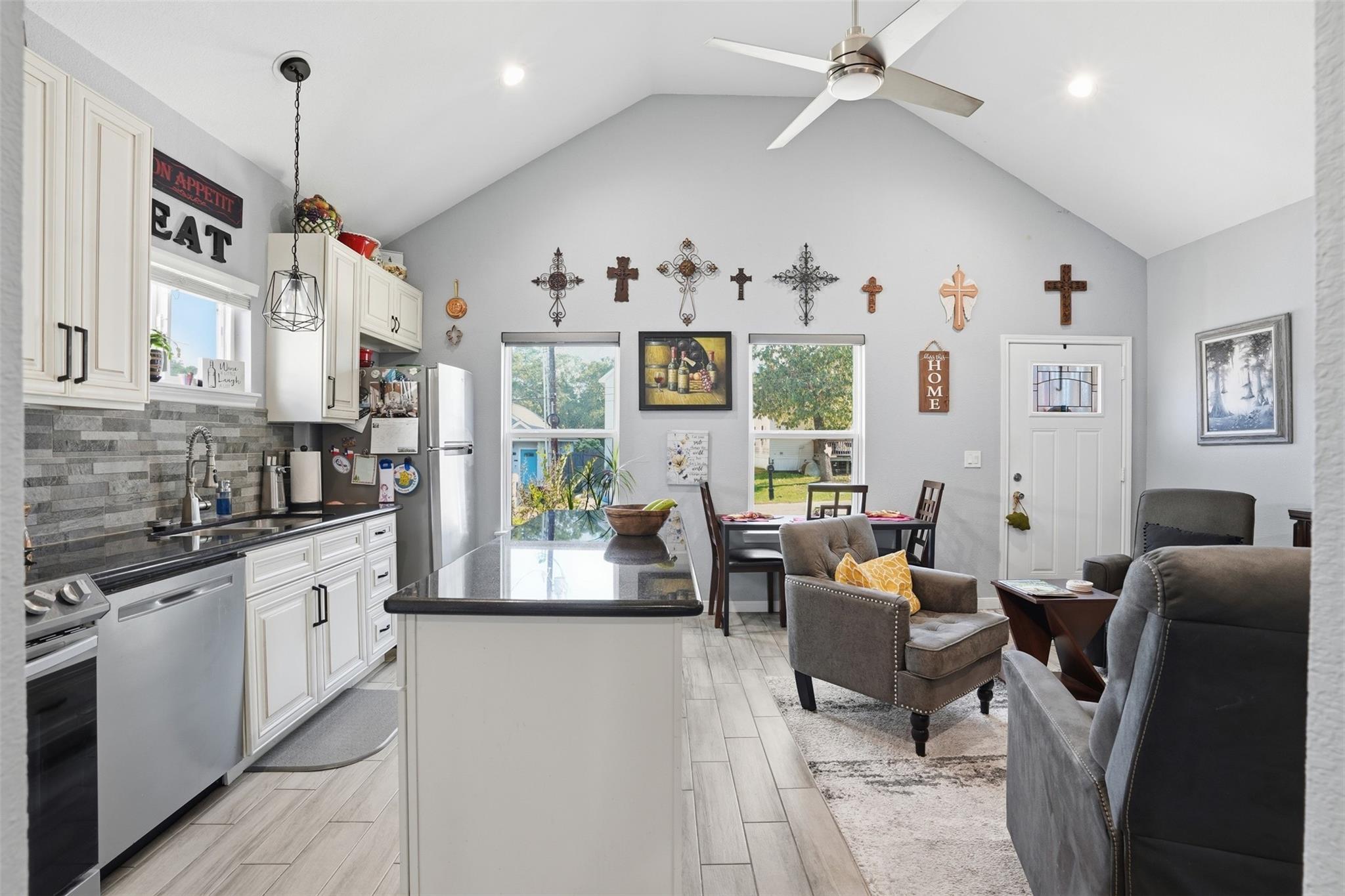 16740 Stonefield