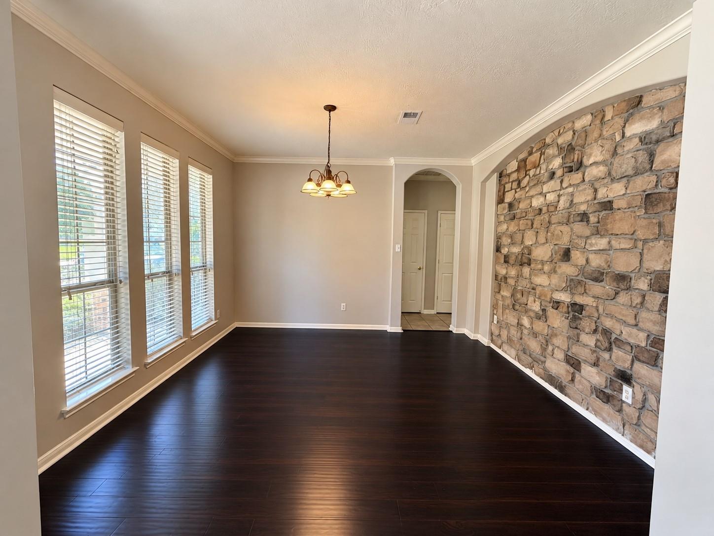 9226 Edgeloch Drive