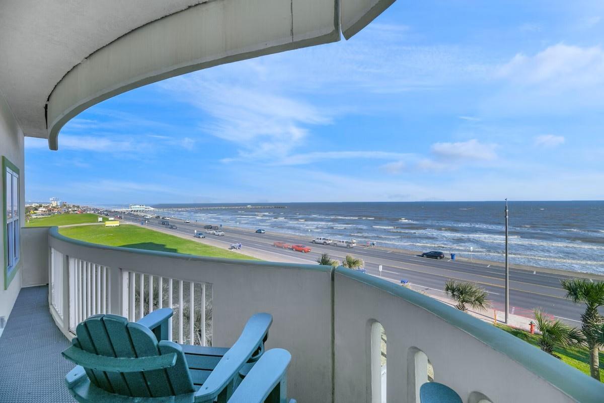 9420 Seawall Boulevard 501