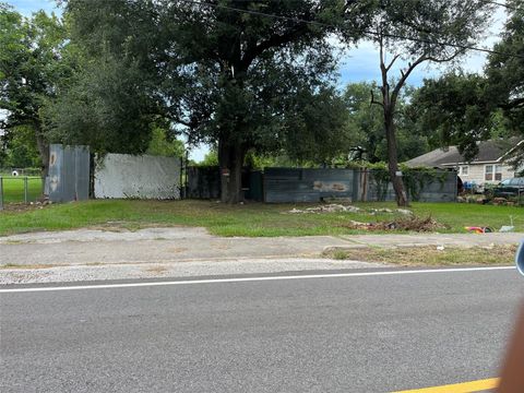 5227 Pine Avenue Pasadena TX 77503