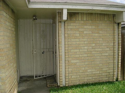 Photo of 16505 Monte Carlo Lane, Houston, TX 77053 (MLS # 62610122)