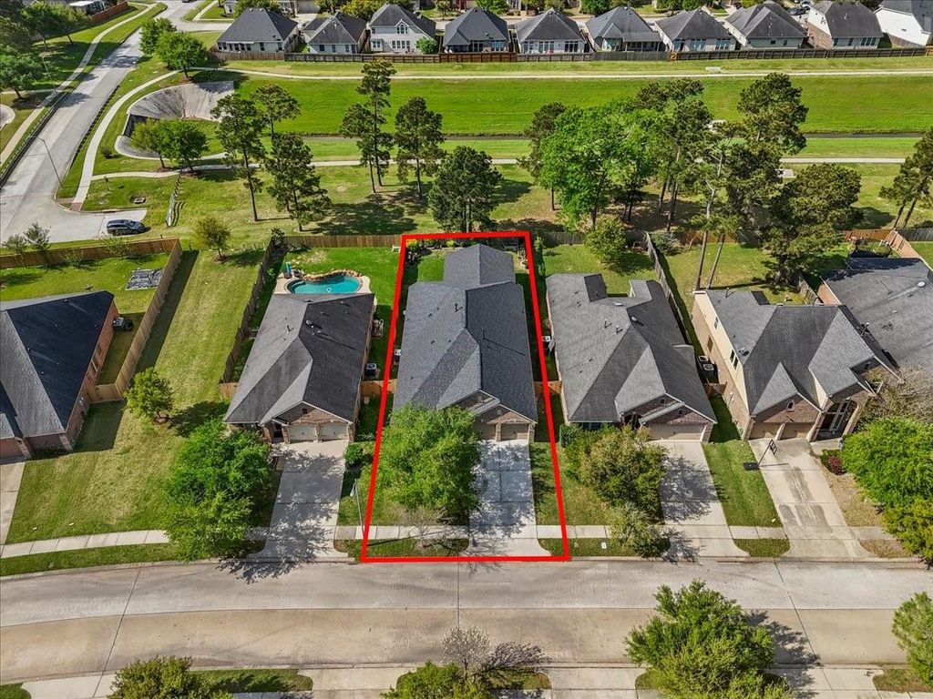 Photo of 12926 Barkley Bend Lane, Houston, TX 77044 (MLS # 31401660)