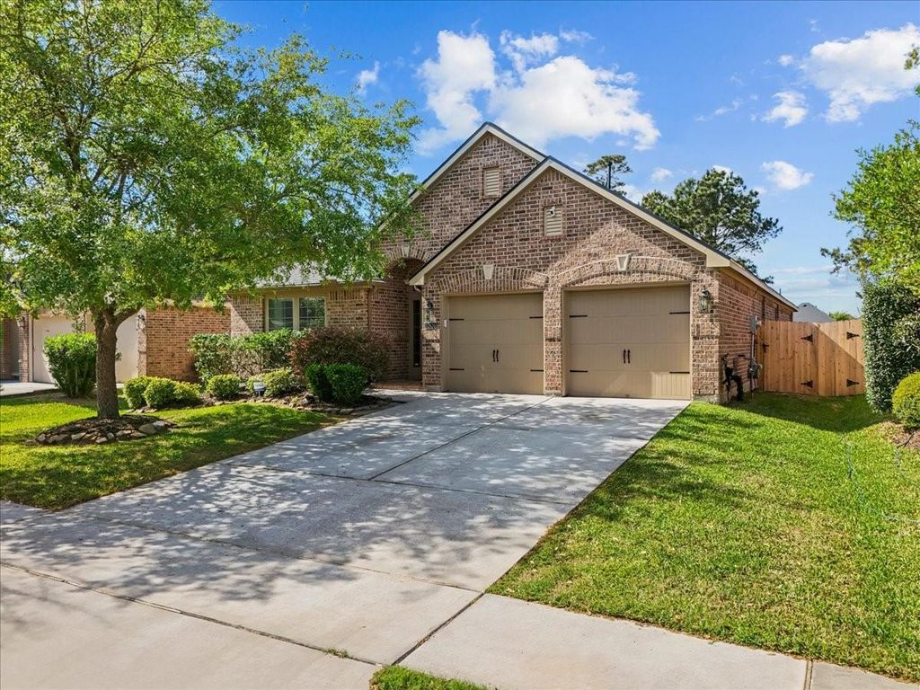 Photo of 12926 Barkley Bend Lane, Houston, TX 77044 (MLS # 31401660)