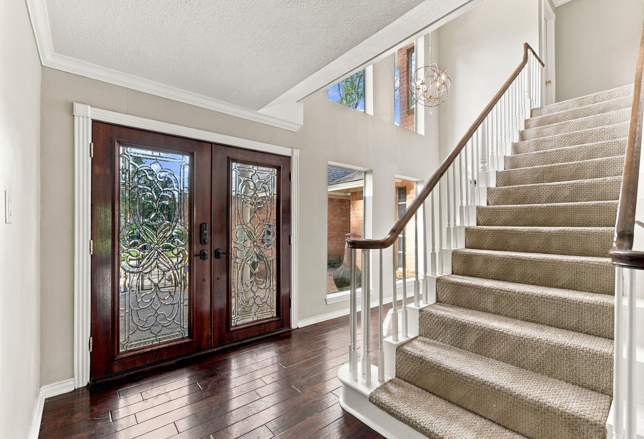 8214 Magnolia Glen Drive