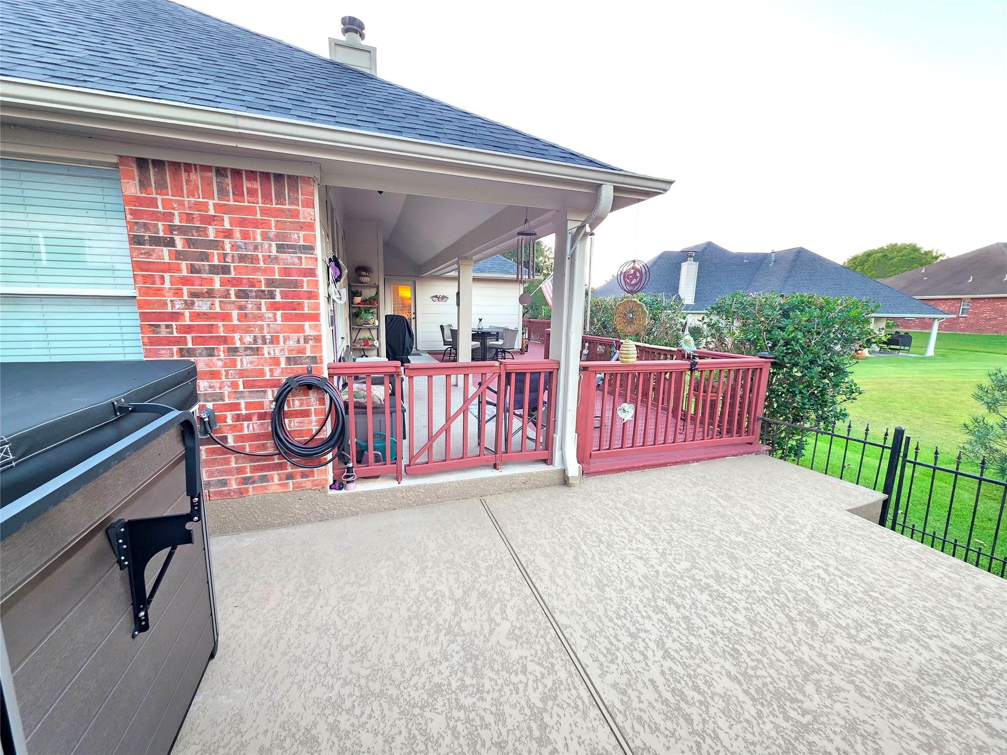 220 April Waters Drive W
