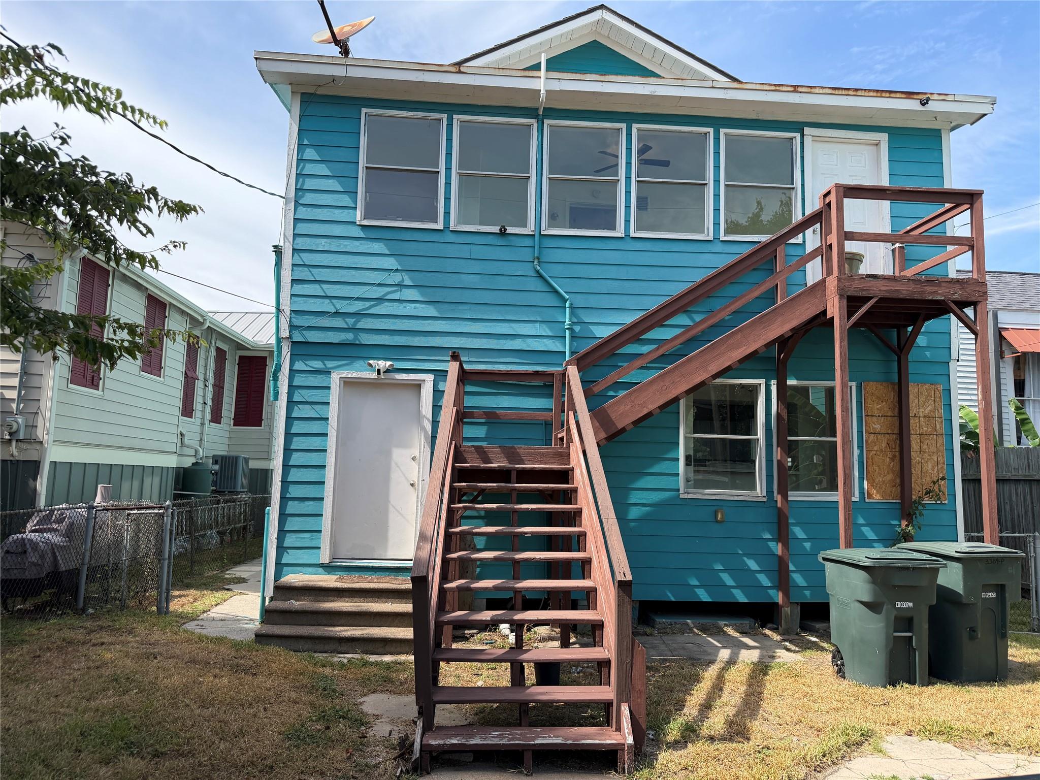 3309 Bernardo De Galvez Avenue