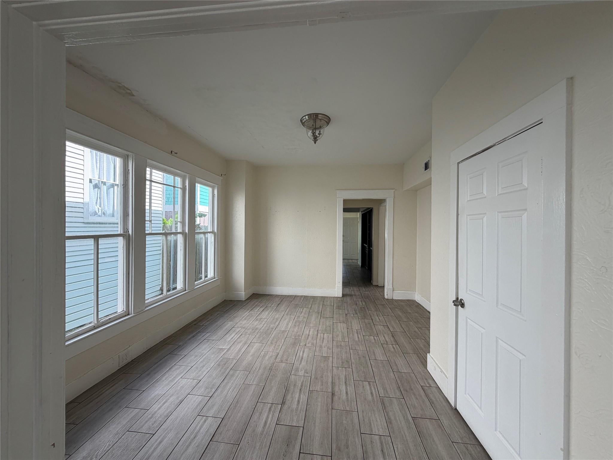 3309 Bernardo De Galvez Avenue