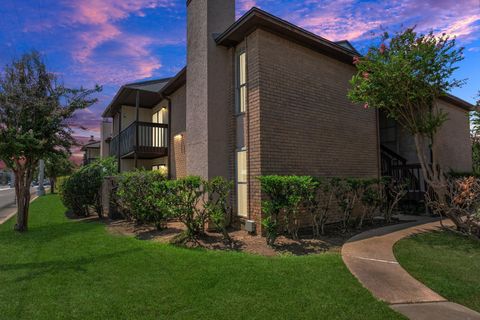 Photo of 1500 Bay Area Boulevard #260, Houston, TX 77058 (MLS # 76790507)