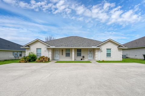 Photo of 410 Freeman Avenue, Bryan, TX 77803 (MLS # 17137837)
