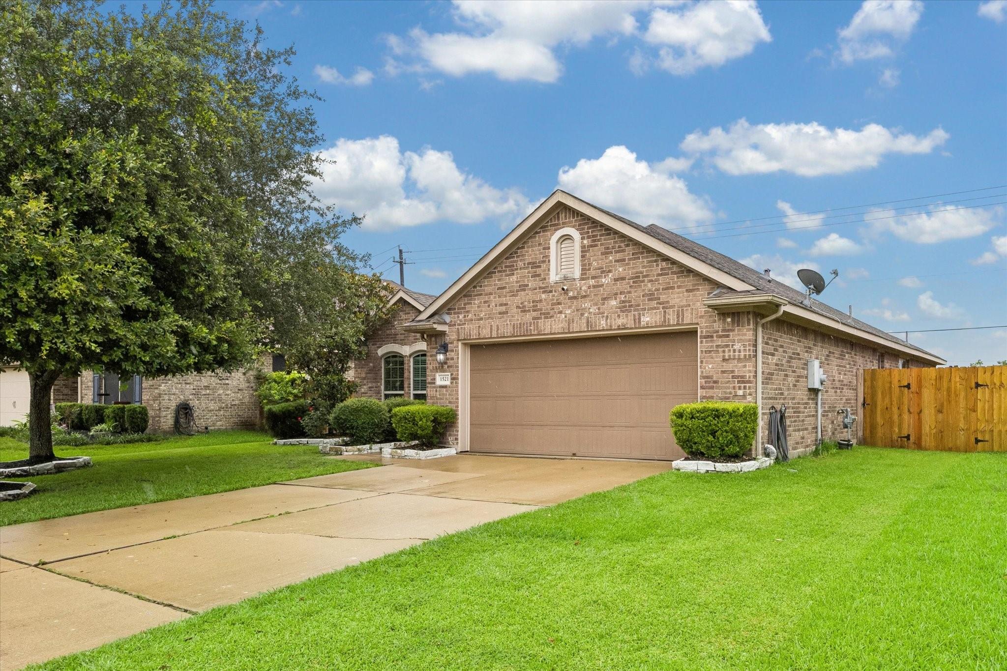 1521 Bluestone Edge Lane