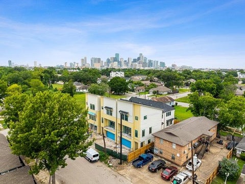 Homes For Sale - 3403 Drew Street #A<br/> Houston, TX 77004