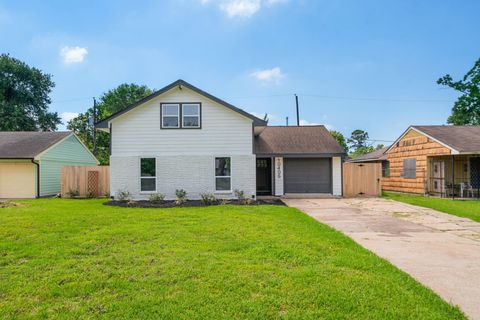 Photo of 10406 Broadstairs Street, Houston, TX 77013 (MLS # 65870815)