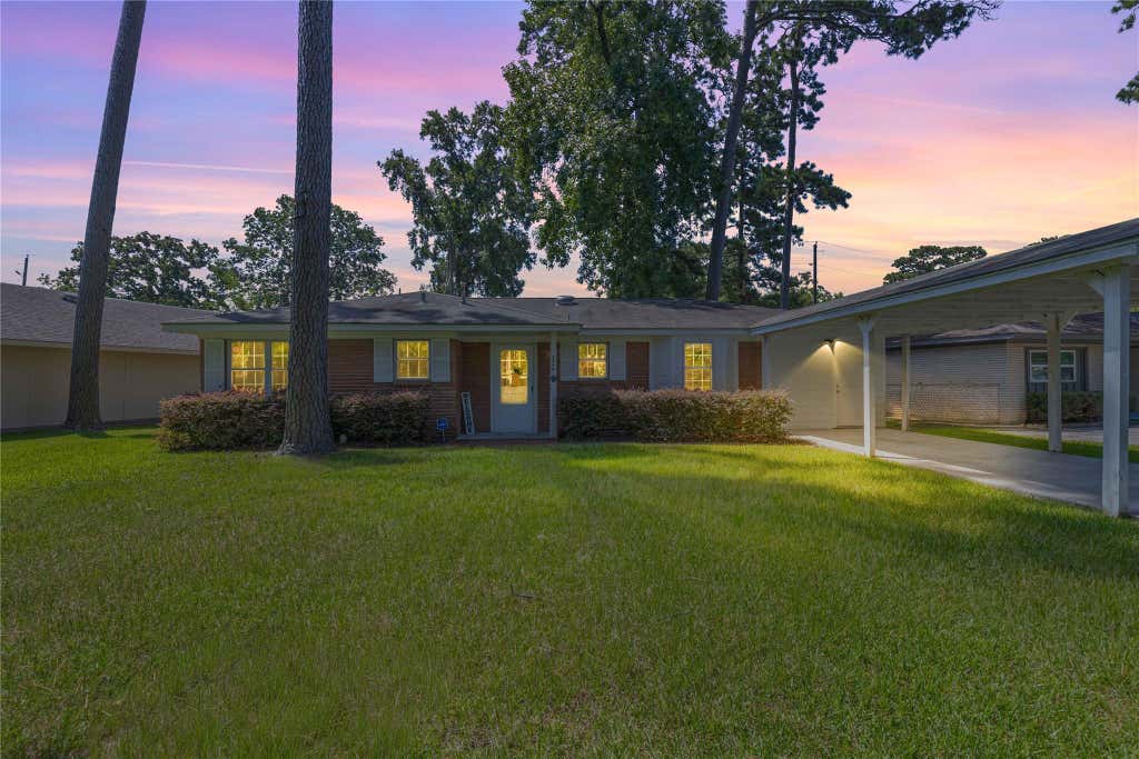 Photo of 326 Broad Ripple Drive, Houston, TX 77336 (MLS # 96515142)