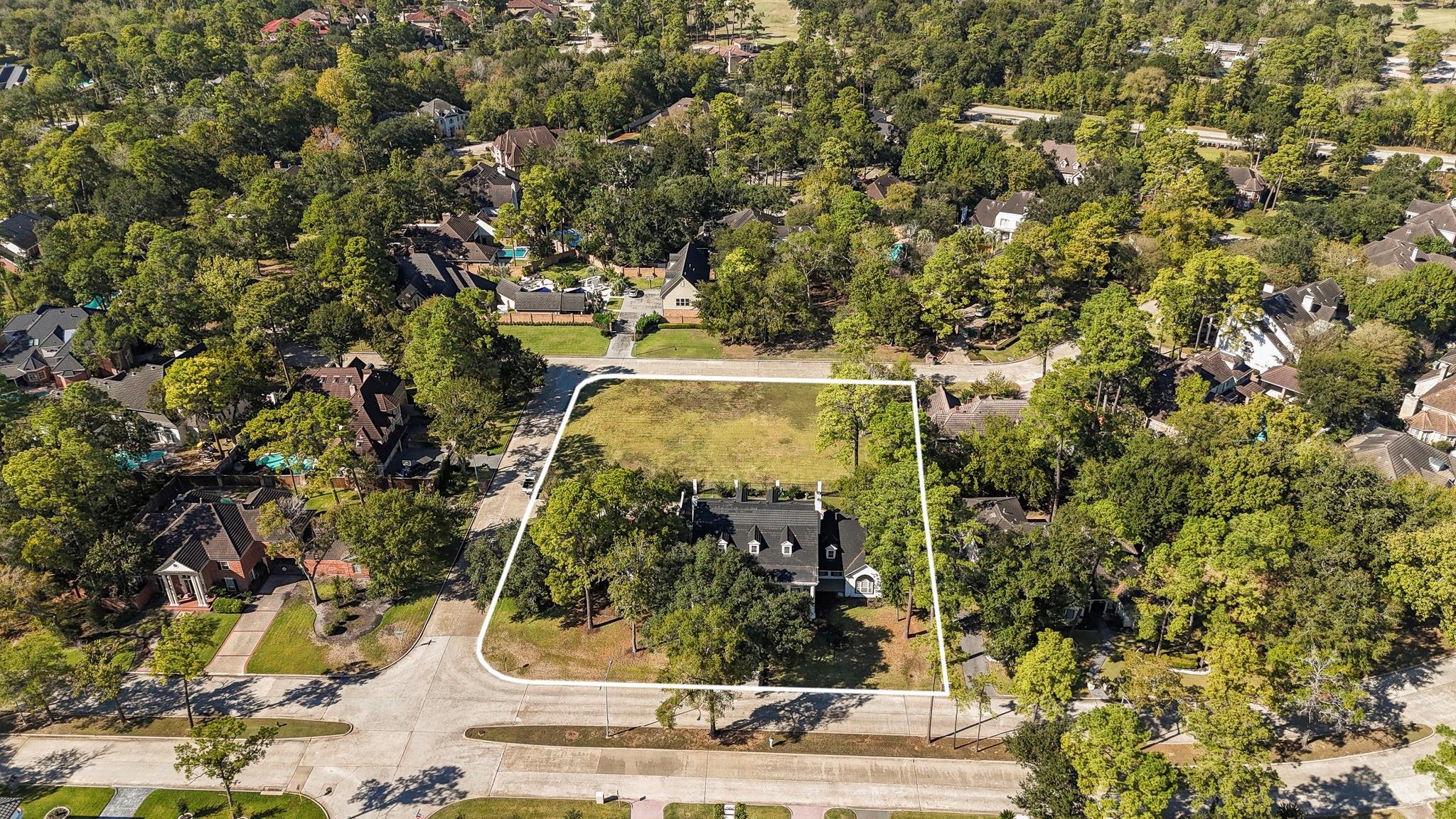 2922 Cedar Woods Place