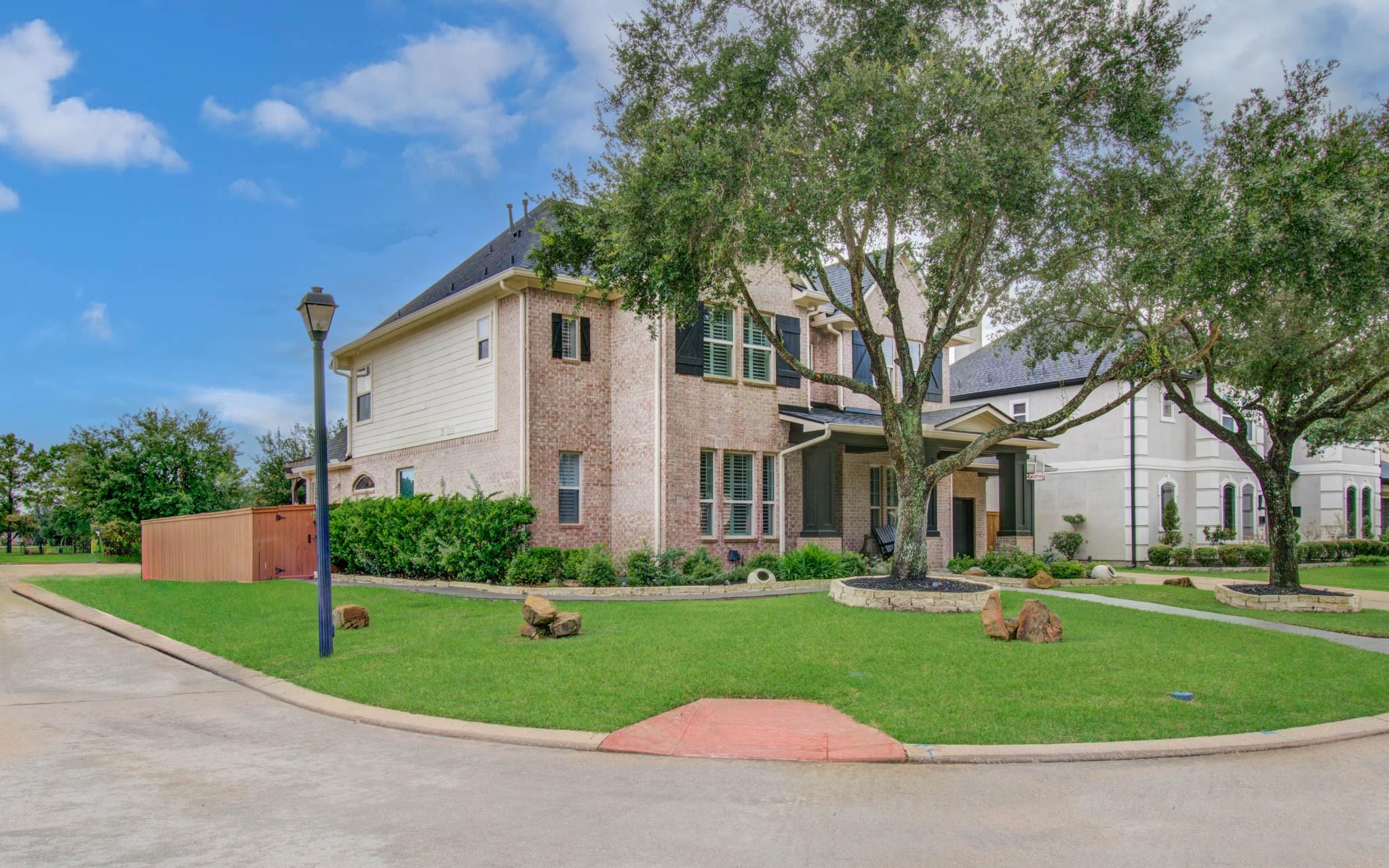 18807 Oriole Point Court