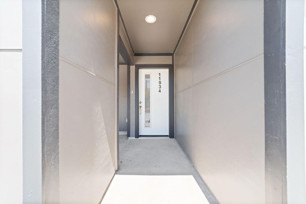 Photo of 11924 N Hoa Sen Circle, Houston, TX 77072 (MLS # 66267134)