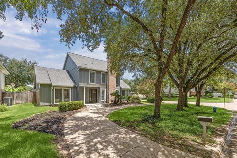 Photo of 10902 Burgoyne Road, Houston, TX 77042 (MLS # 49391177) Photo of 10902 Burgoyne Road, Houston, TX 77042 (MLS # 49391177)