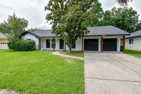 Photo of 5019 Stillbrooke Drive, Houston, TX 77035 (MLS # 80515482)
