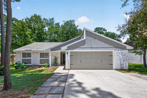 Photo of 1 Still Glen Court, The Woodlands, TX 77381 (MLS # 9793313)