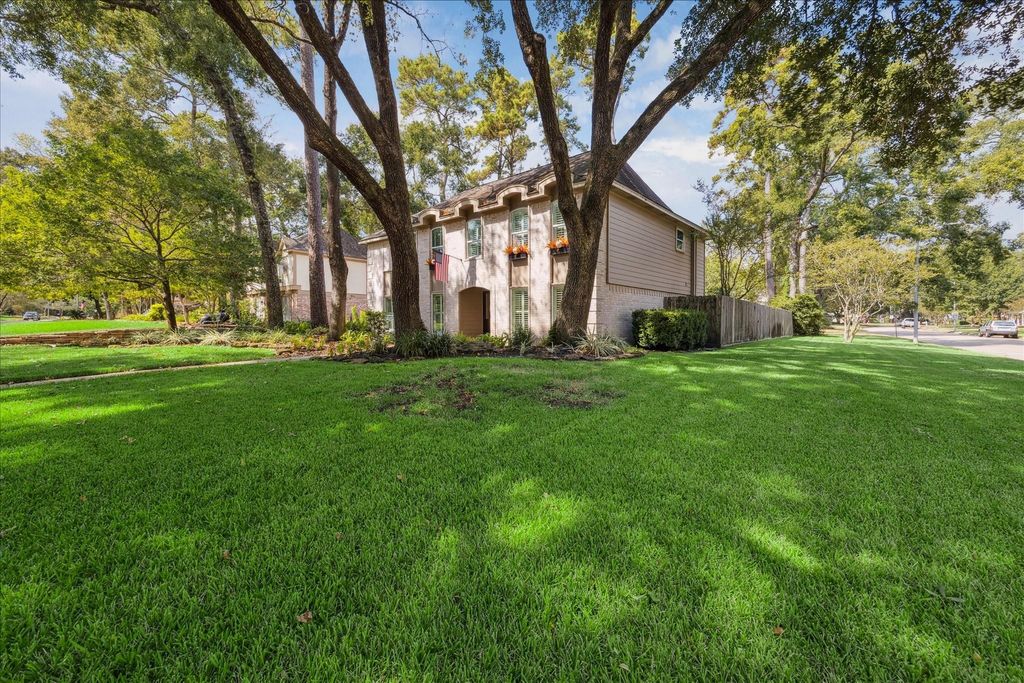 Photo of 2415 Parkdale Drive, Kingwood, TX 77339 (MLS # 48581155)