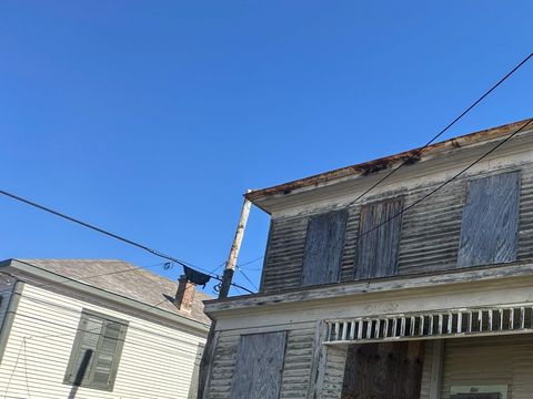 Photo of 414 Christopher Columbus Boulevard, Galveston, TX 77550 (MLS # 27515600)