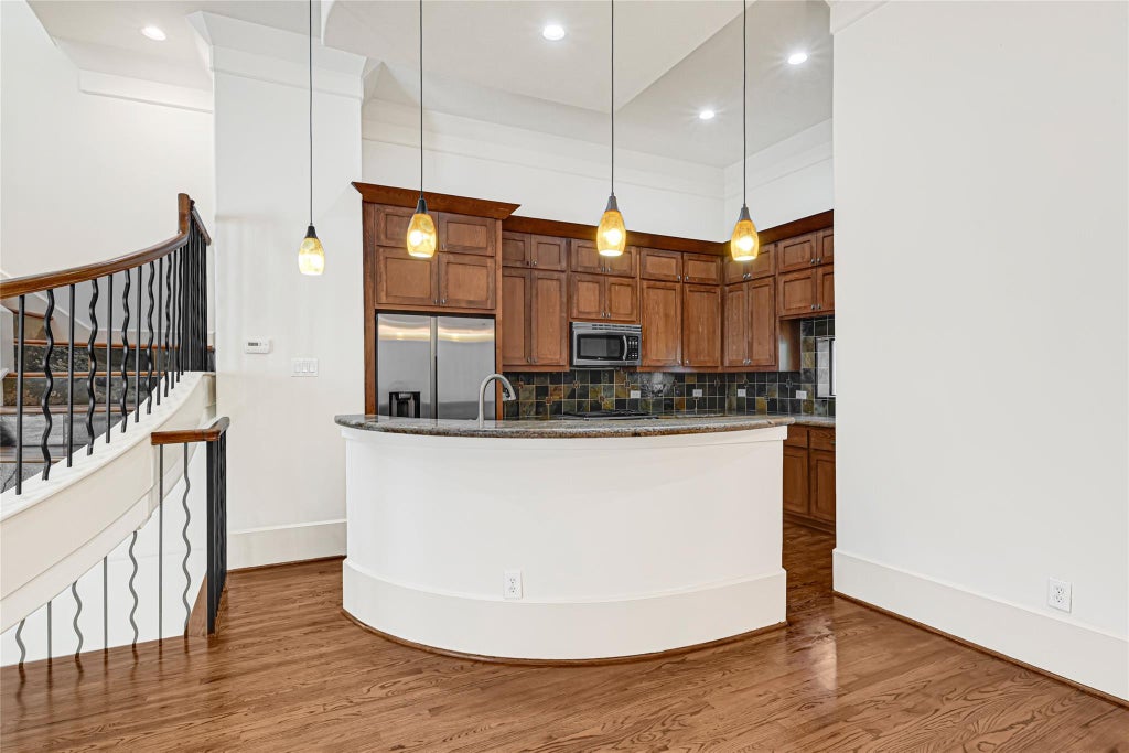 Photo of 707 Reinicke Street, Houston, TX 77007 (MLS # 83797753)