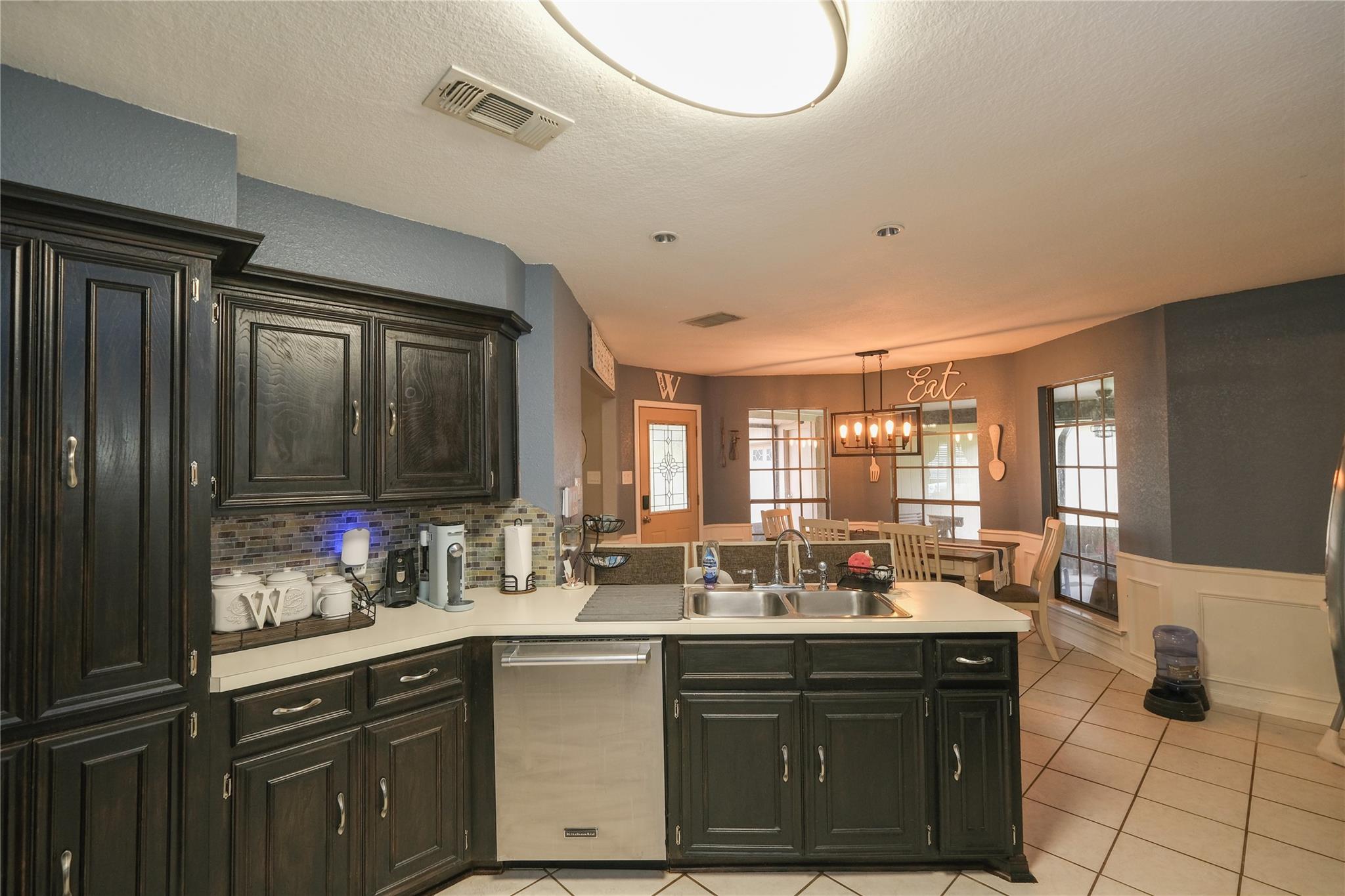 316 Raintree Lane