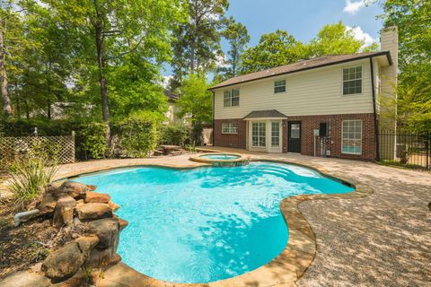 Photo of 34 E Trillium Circle, The Woodlands, TX 77381 (MLS # 76041745)