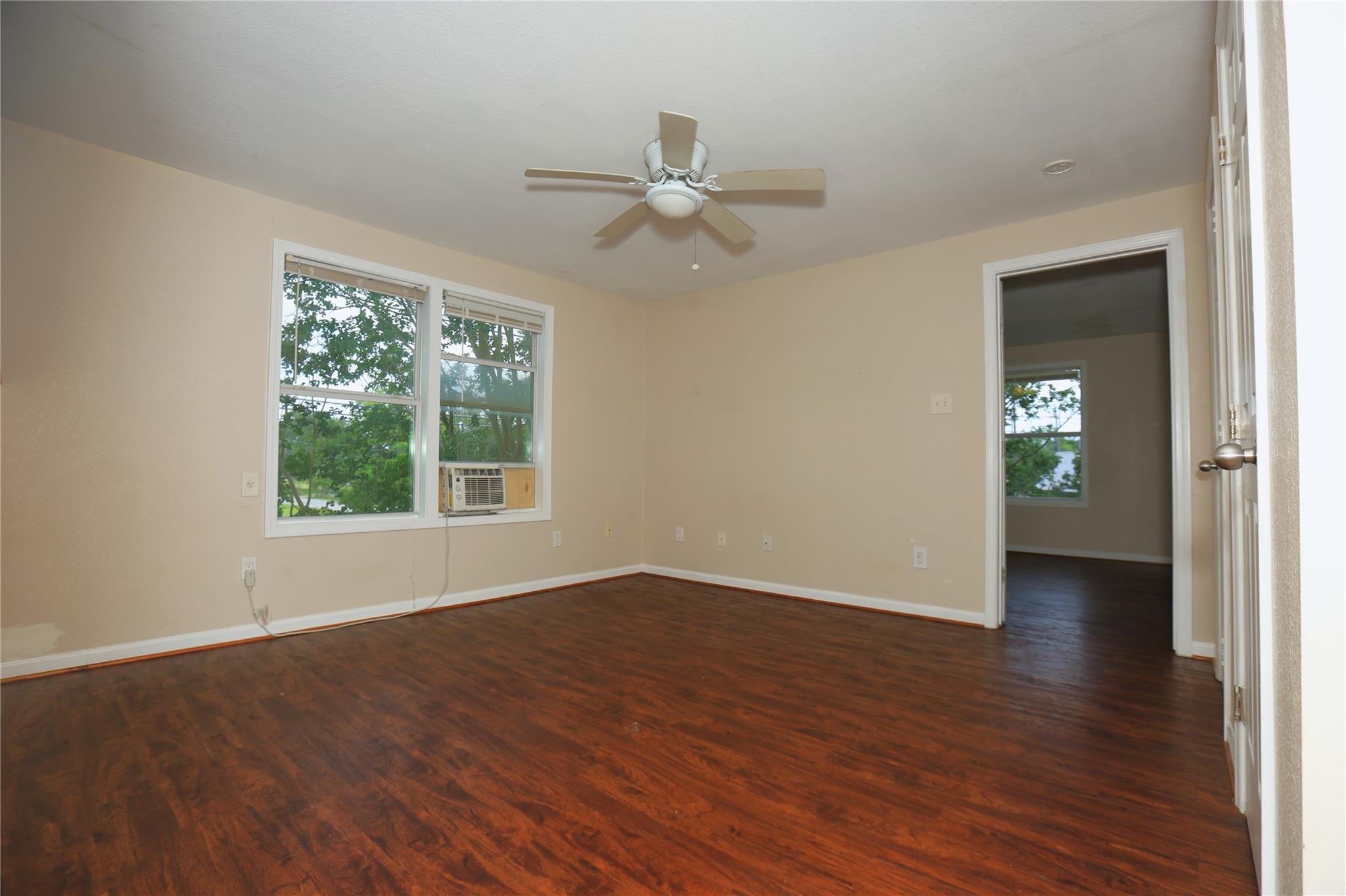 256 E Pecan Lane 3