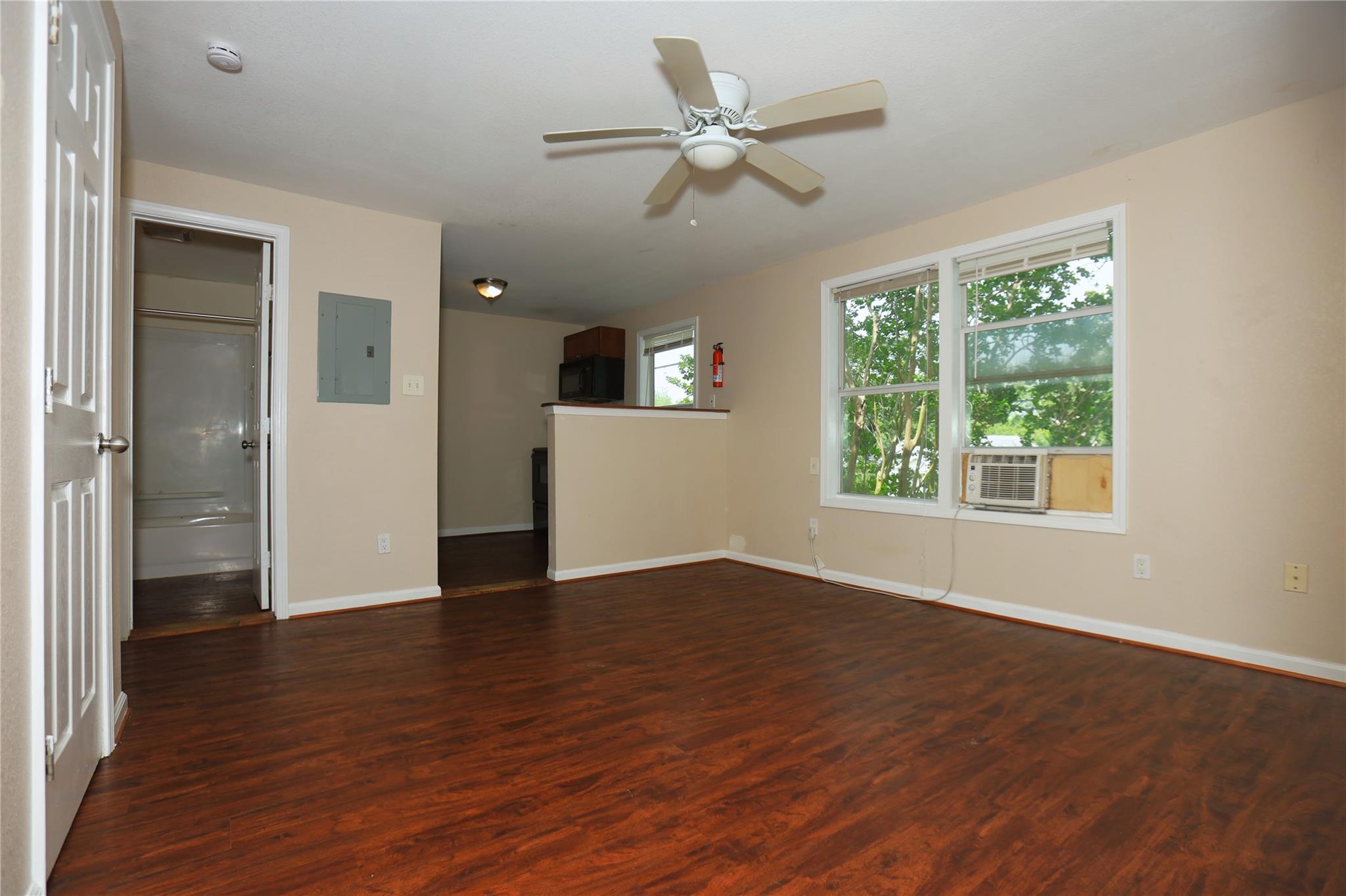 256 E Pecan Lane 3