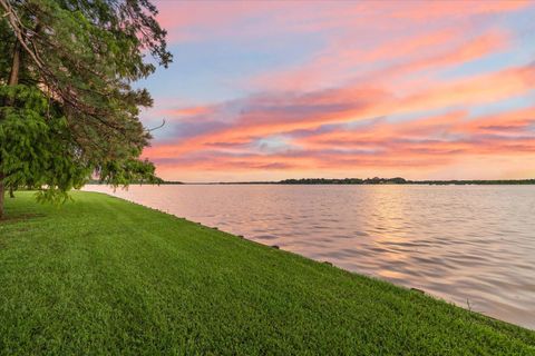 Photo of 1627 Scenic Shore Drive, Kingwood, TX 77345 (MLS # 52364132)
